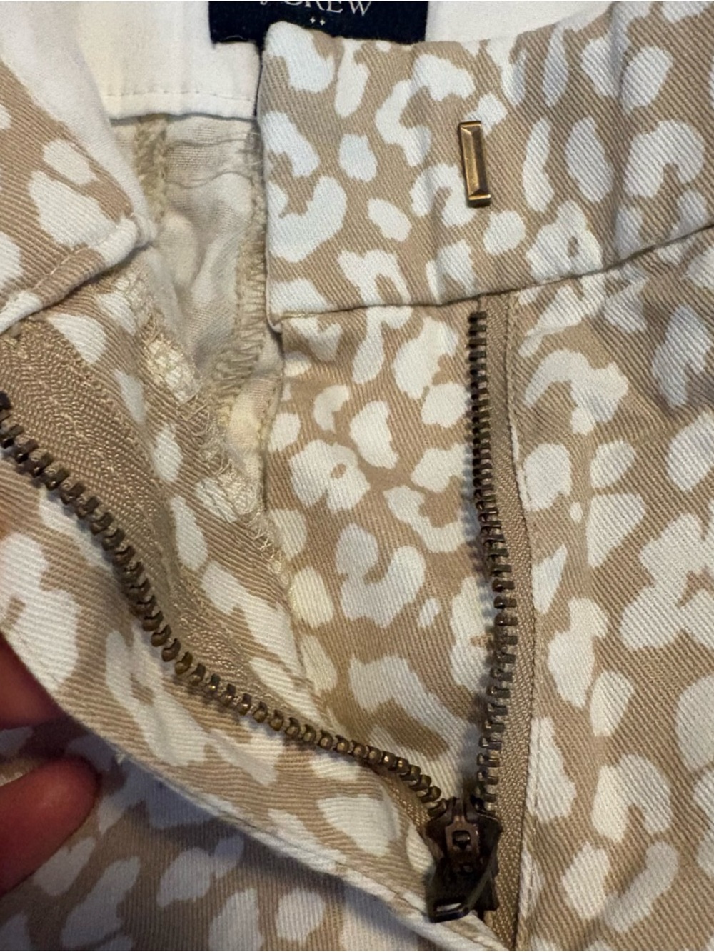 J. Crew Leopard-Print Chino Shorts Women’s size 4 Preppy Coastal Summer Resort - Picture 4 of 4